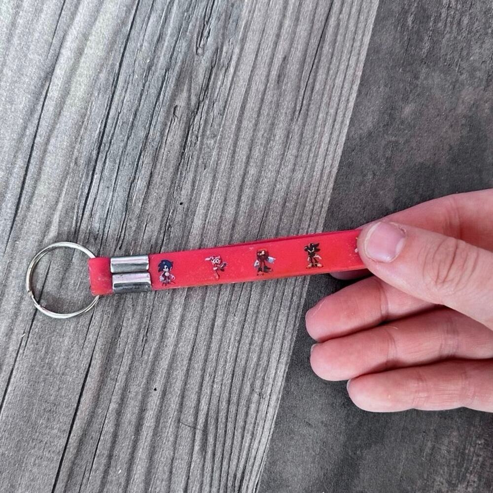 Sonic red rubber keychain